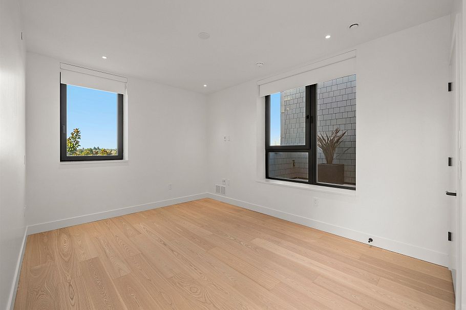 595 W 29th Avenue Vancouver, BC - 24