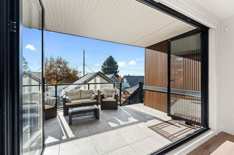 1766 E 64th Avenue Vancouver, BC - 27