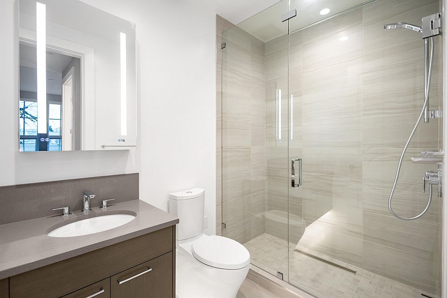 204 1009 Laurier Avenue Vancouver, BC - 35