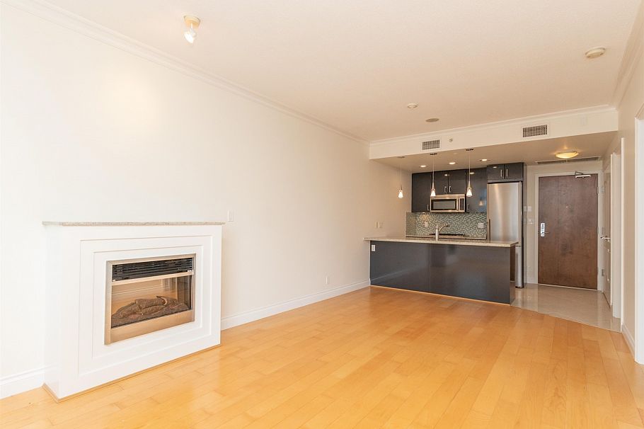 803 162 Victory Ship Way North Vancouver, BC - 5