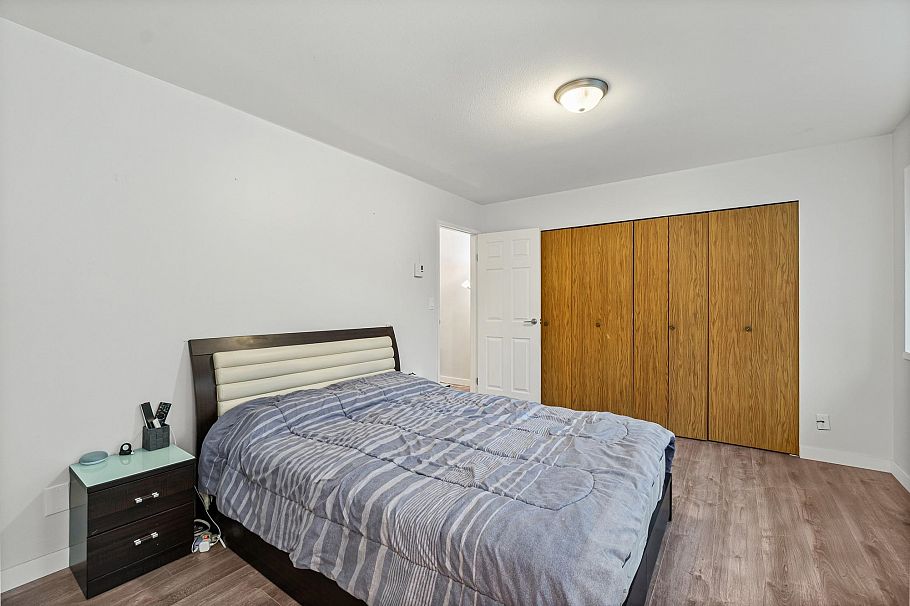 3529 Napier Street Vancouver, BC - 24