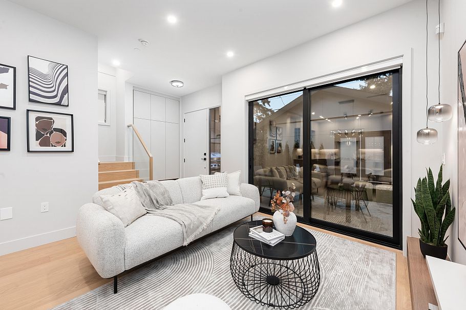 2 2635 W 12th Avenue Vancouver, BC - 4