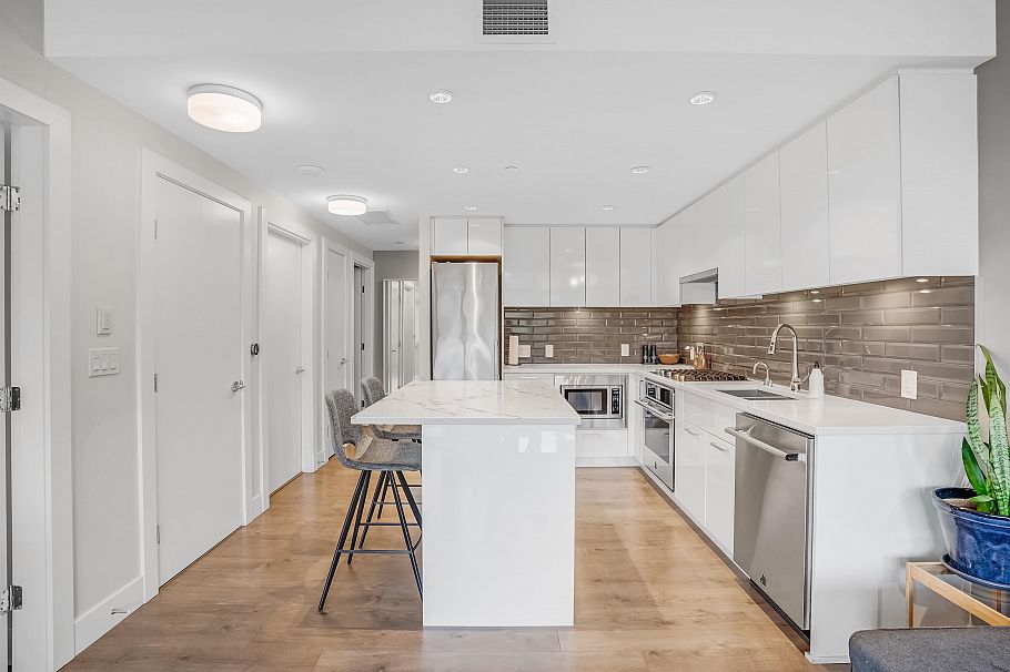 1008 8533 River District Crossing Vancouver, BC - 5