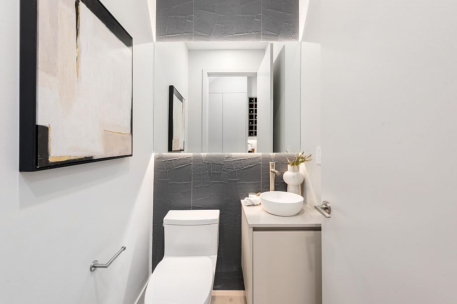 2 2635 W 12th Avenue Vancouver, BC - 17