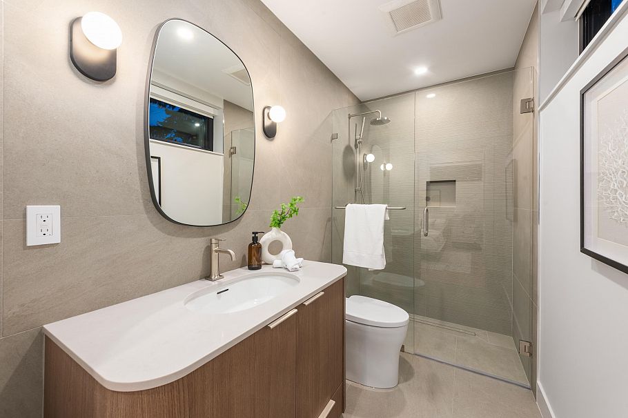 2 2635 W 12th Avenue Vancouver, BC - 24