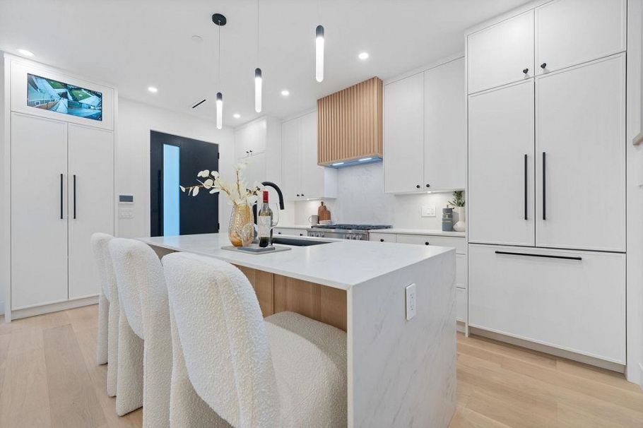 1 2846 W 12 Avenue Vancouver, BC - 6