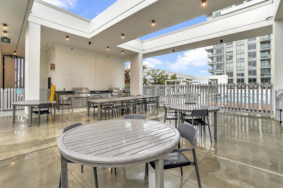 1302 1675 Lions Gate Lane North Vancouver, BC - 34