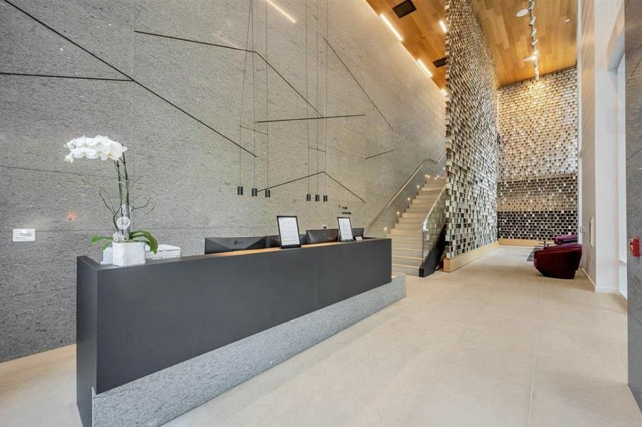 5901 1289 Hornby Street Vancouver, BC - 2