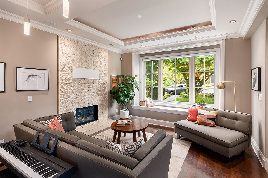 3511 W 15th Avenue Vancouver, BC - 1