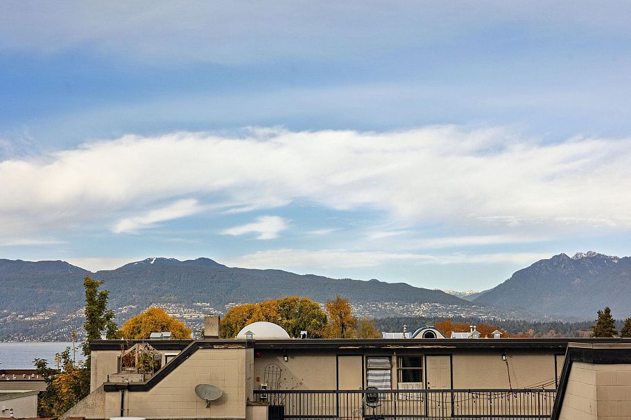 202 1633 Yew Street Vancouver, BC - 29