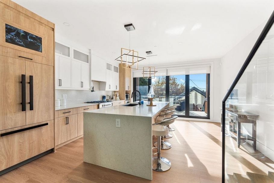 1766 E 64th Avenue Vancouver, BC - 9