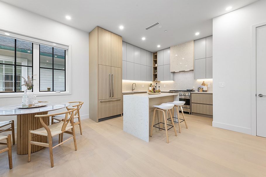 2136 E 10th Avenue Vancouver, BC - 13