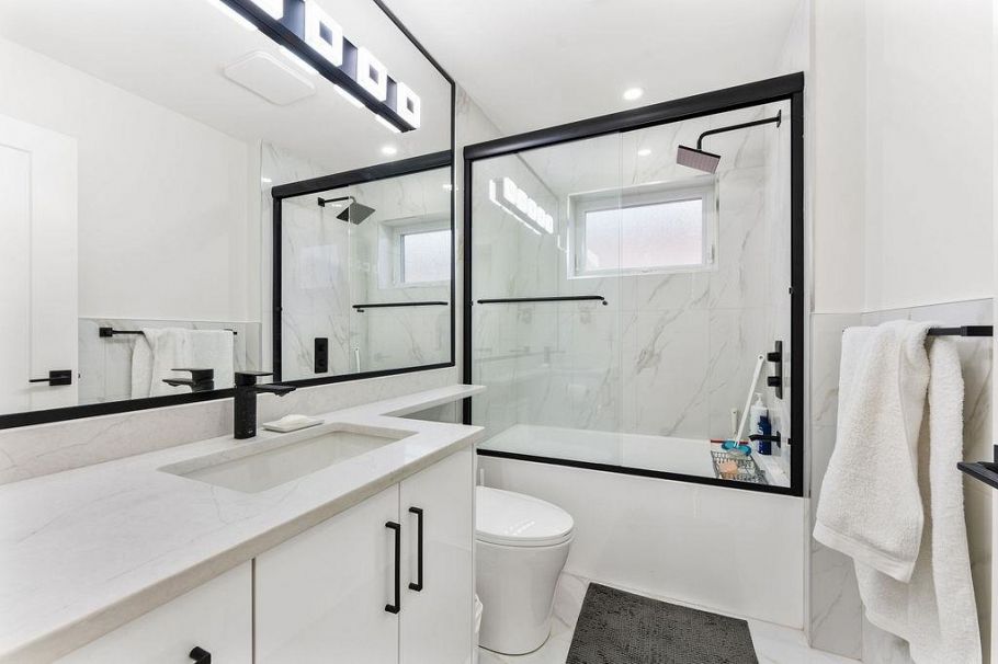 1766 E 64th Avenue Vancouver, BC - 17