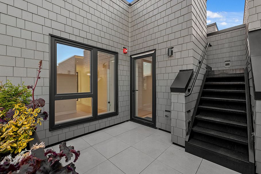 585 W 29th Avenue Vancouver, BC - 35