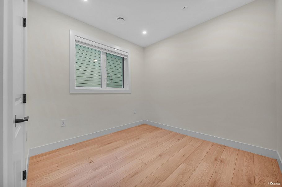 3 3090 Vanness Avenue Vancouver, BC - 16