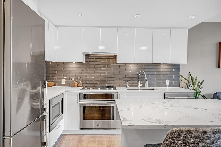 1008 8533 River District Crossing Vancouver, BC - 3