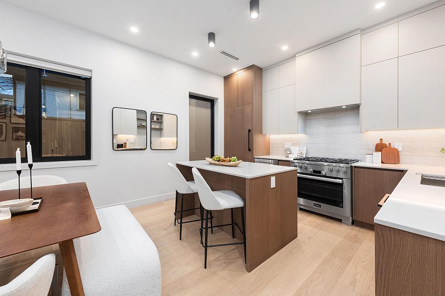 2 2635 W 12th Avenue Vancouver, BC - 10