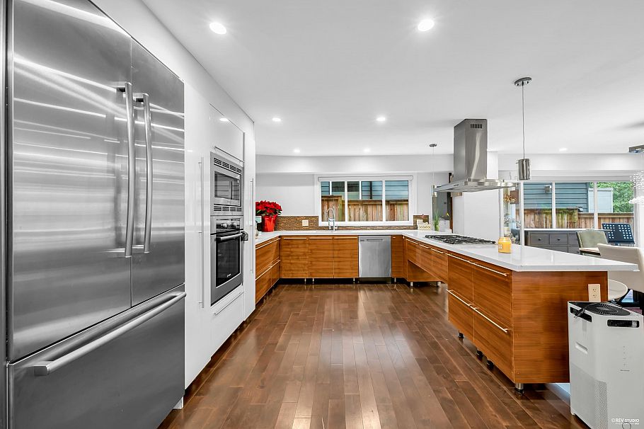 4066 Norwood Avenue North Vancouver, BC - 8