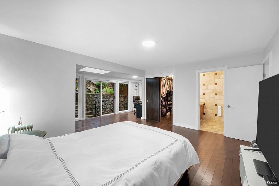 4066 Norwood Avenue North Vancouver, BC - 17