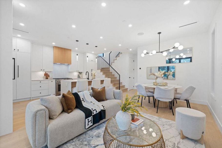 1 2846 W 12 Avenue Vancouver, BC - 11