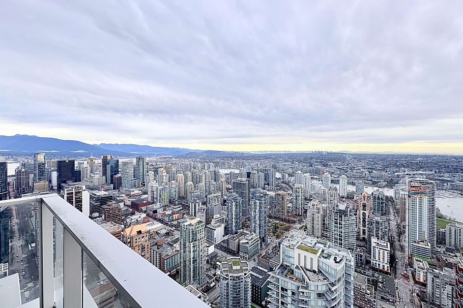 5901 1289 Hornby Street Vancouver, BC - 35
