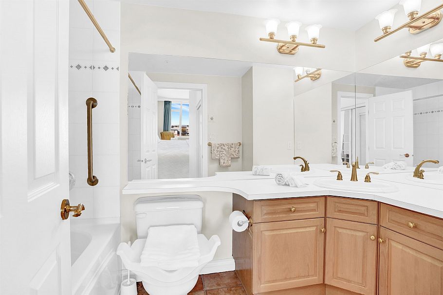 403 2580 Tolmie Street Vancouver, BC - 19