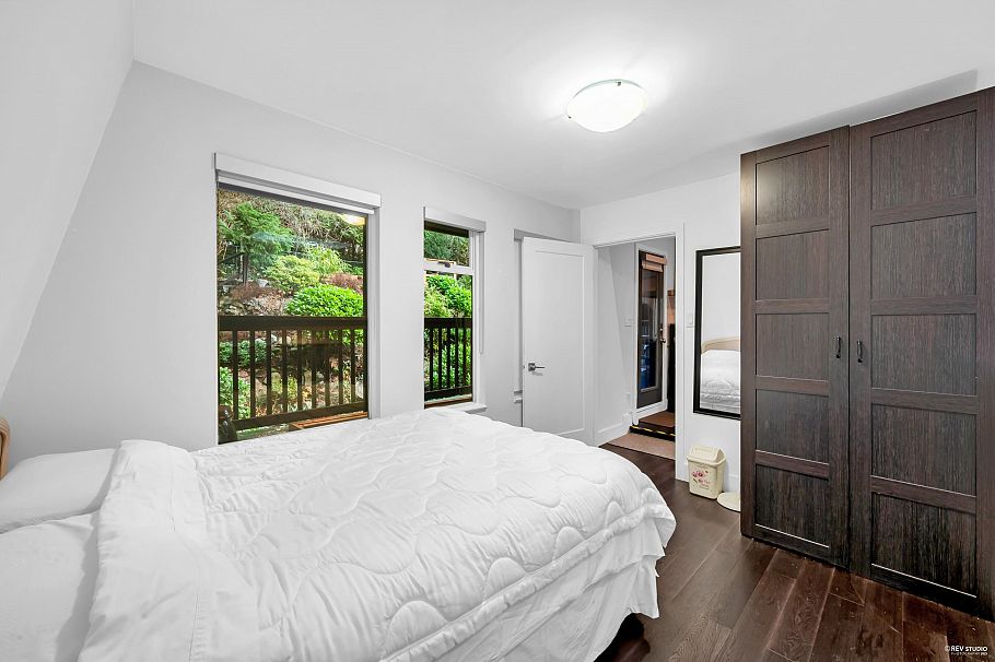 4066 Norwood Avenue North Vancouver, BC - 21