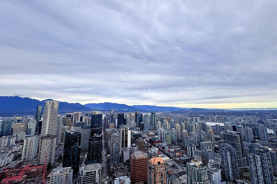 5901 1289 Hornby Street Vancouver, BC - 32