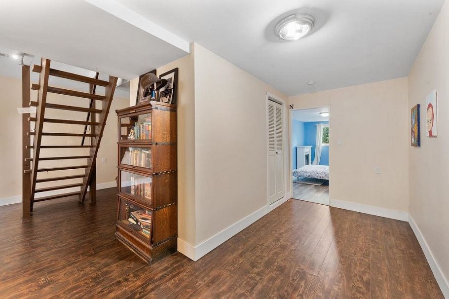 4225 John Street Vancouver, BC - 20