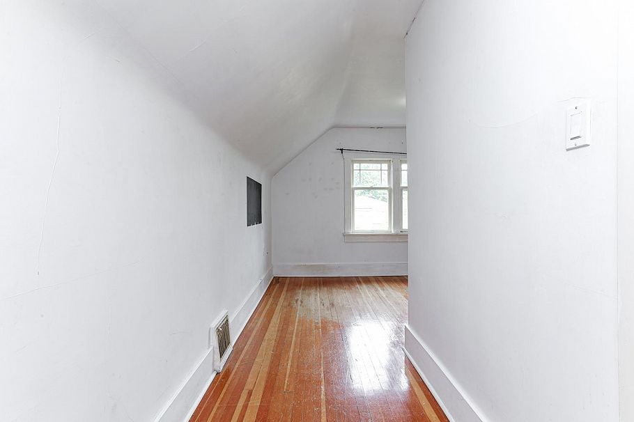 4557 W 14th Avenue Vancouver, BC - 31