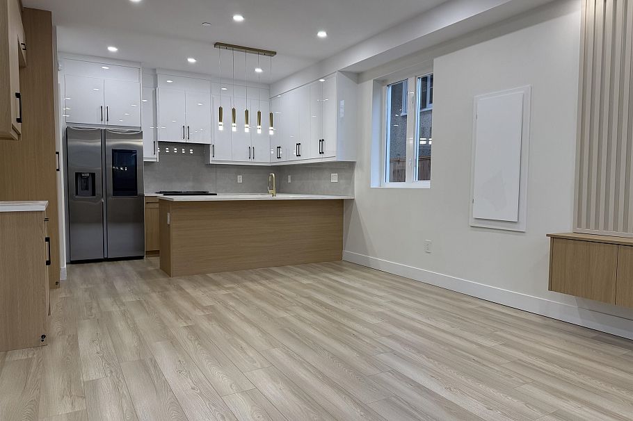 3 1577 E 58th Avenue Vancouver, BC - 5