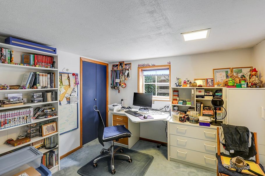 534 E 9th Street North Vancouver, BC - 16