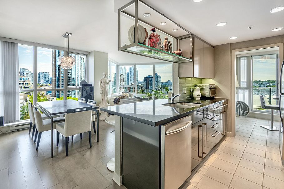 1207 1408 Strathmore Mews Vancouver, BC - 9