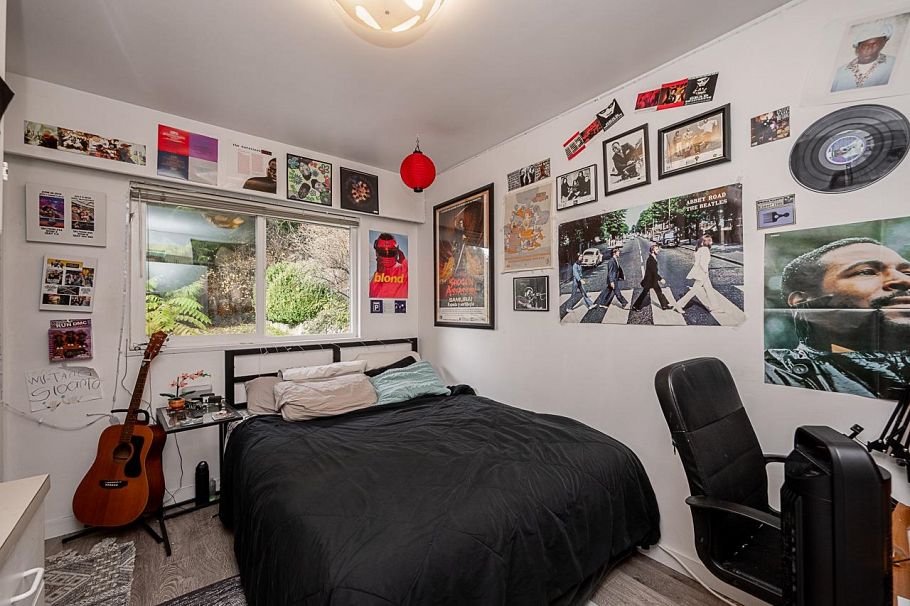 4377 Mountain Highway North Vancouver, BC - 13