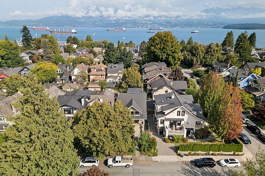 3617 West 2nd Avenue Vancouver, BC - 39