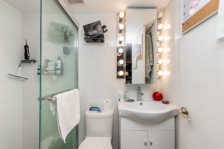 4377 Mountain Highway North Vancouver, BC - 16