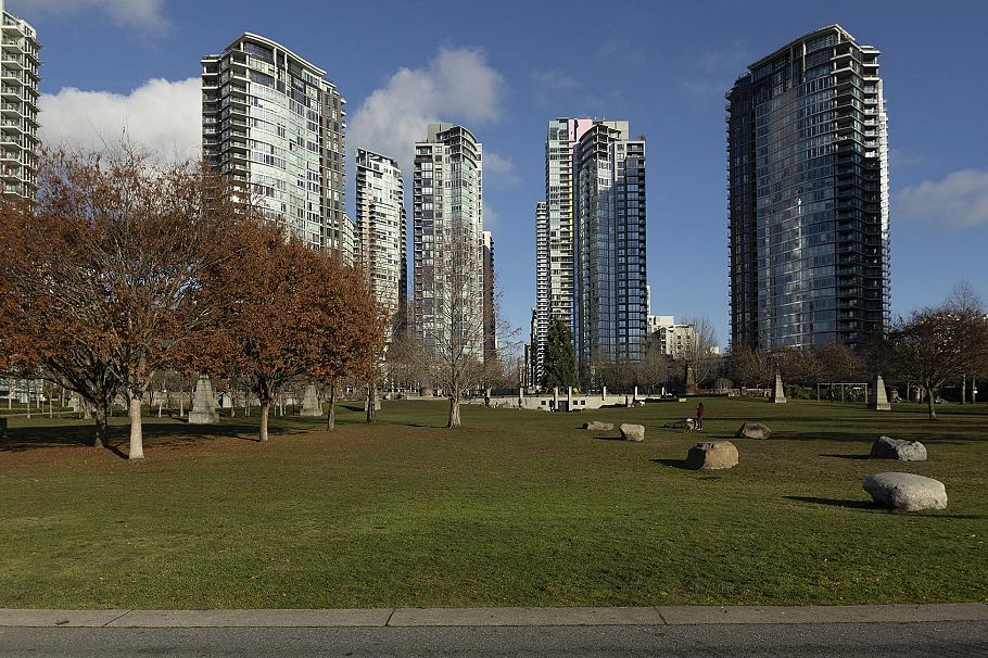 901 628 Kinghorne Mews Vancouver, BC - 3