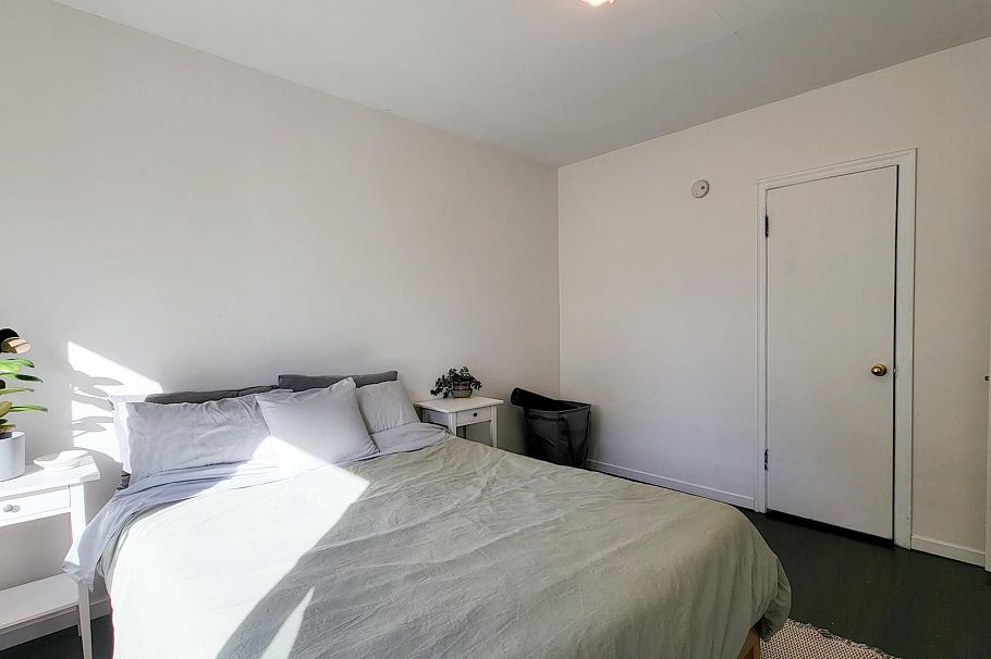 442 W 23rd Street North Vancouver, BC - 19