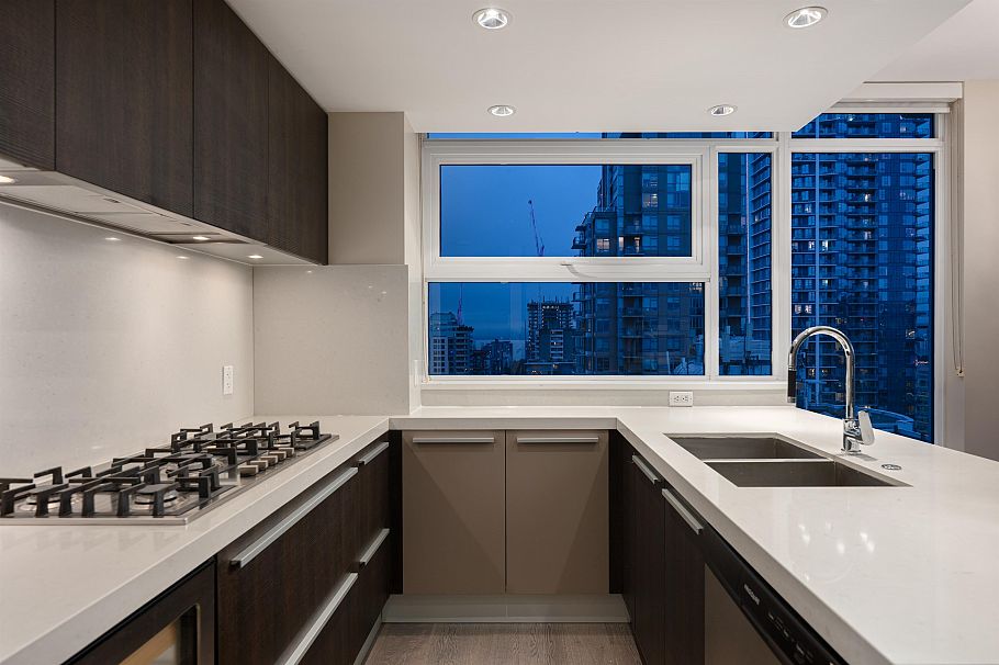 2701 1351 Continental Street Vancouver, BC - 4