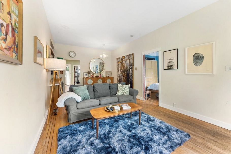 4225 John Street Vancouver, BC - 5