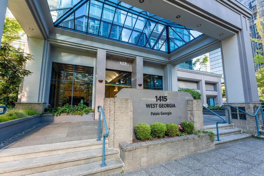 2302 1415 West Georgia Street Vancouver, BC - 2