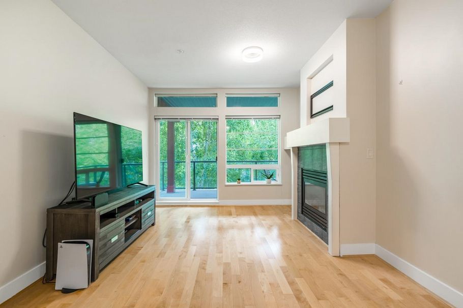 312 6328 Larkin Drive Vancouver, BC - 4