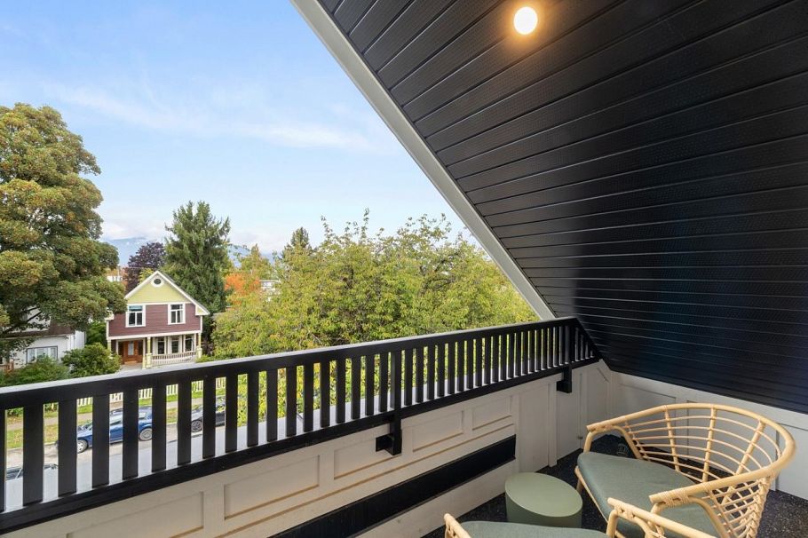 1 938 E 10th Avenue Vancouver, BC - 21