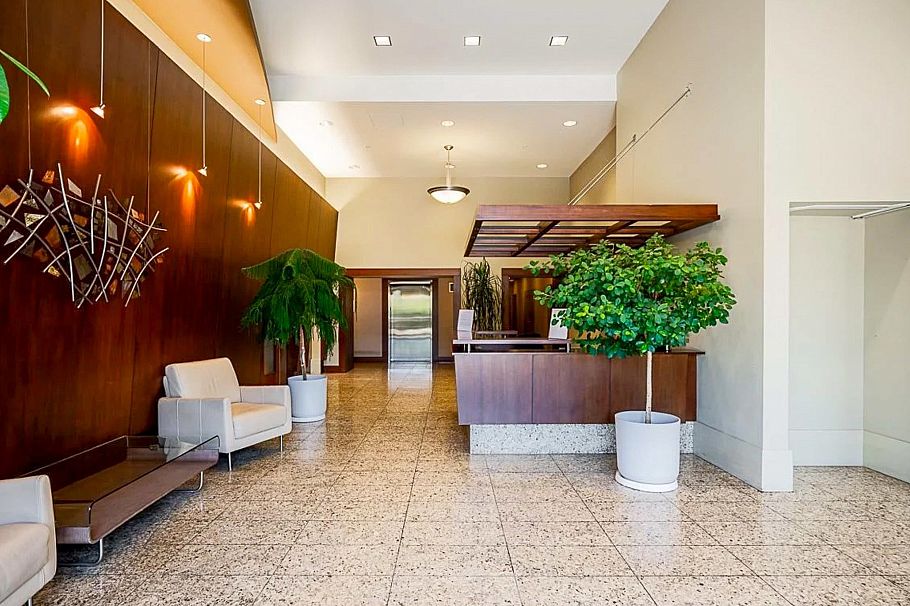 805 683 W Victoria Park North Vancouver, BC - 35