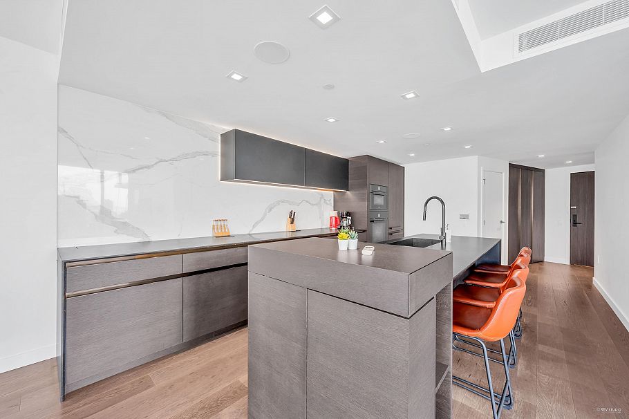 2001 620 Cardero Street Vancouver, BC - 13