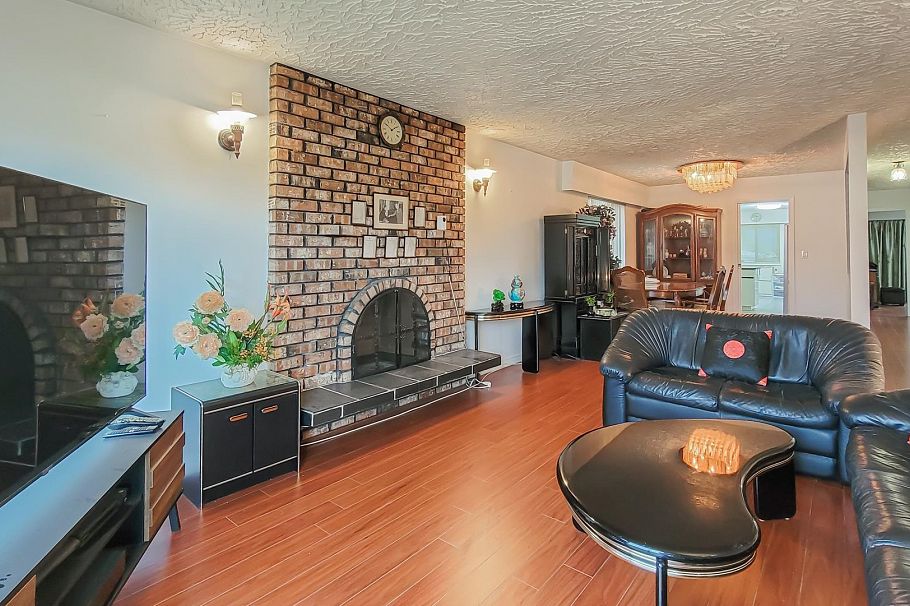 3279 E 24th Avenue Vancouver, BC - 15