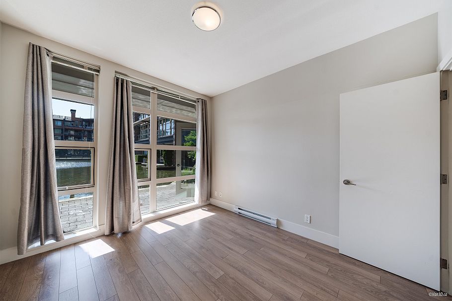 111 3606 Aldercrest Drive North Vancouver, BC - 15