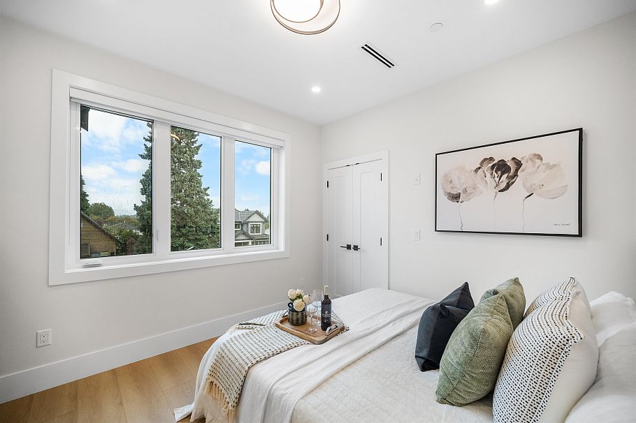 1 5378 Culloden Street Vancouver, BC - 8