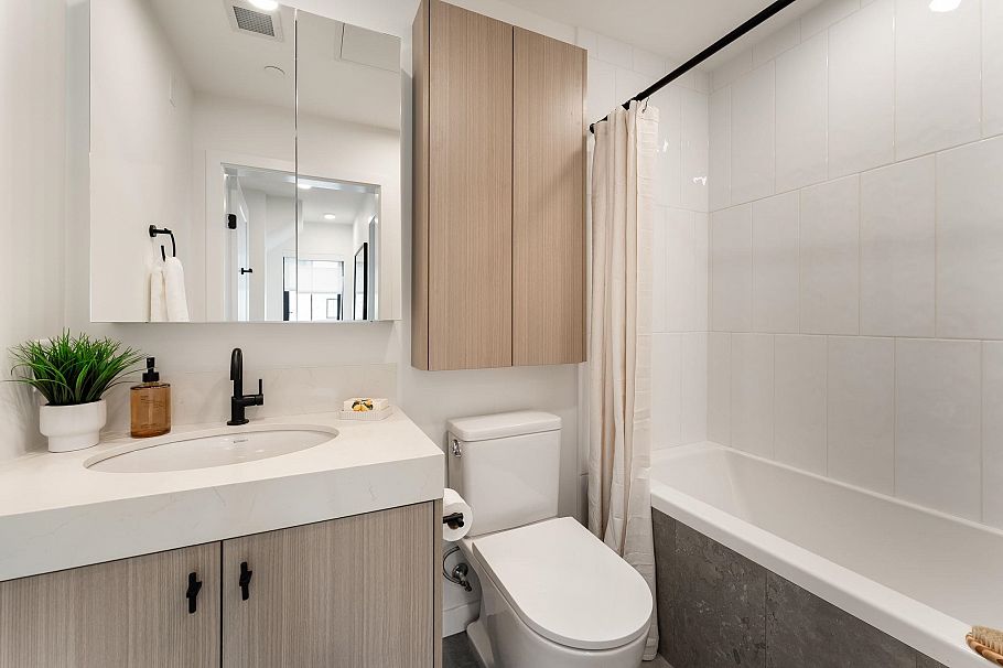 197 W King Edward Ave Street Vancouver, BC - 24