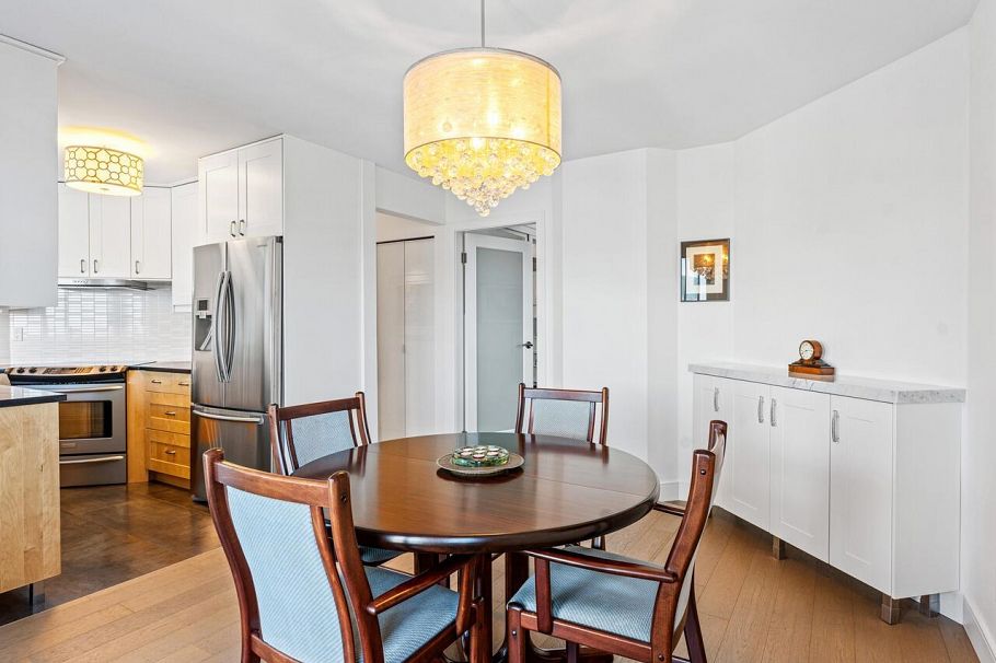 2302 1415 West Georgia Street Vancouver, BC - 9